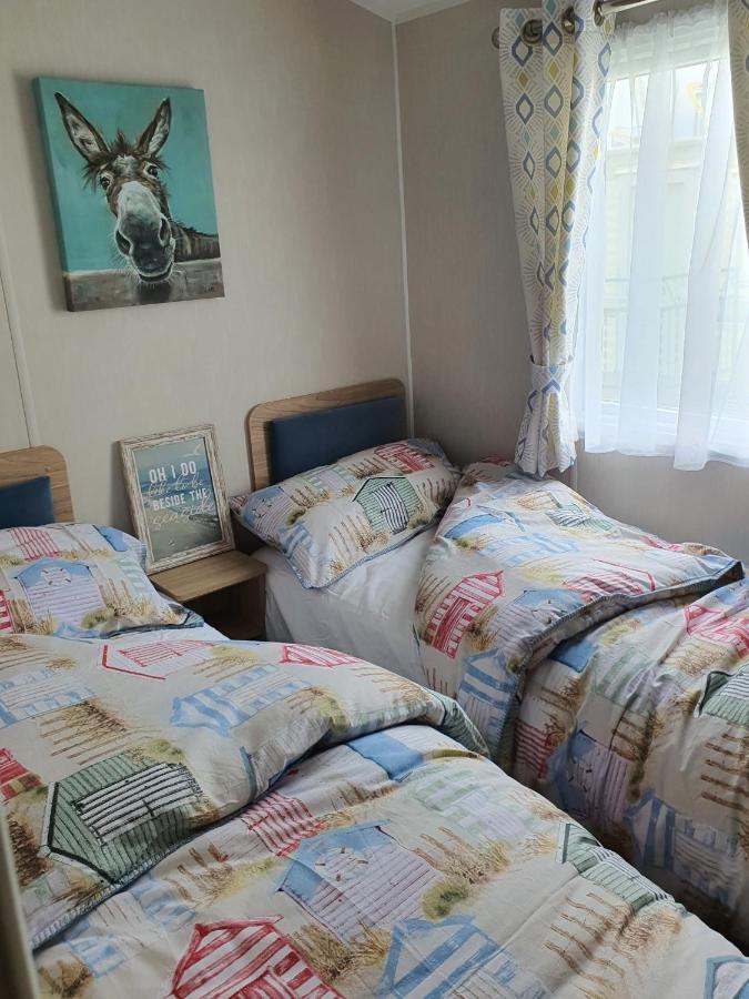 Premium Accommodation With Luxury Hot-Tub And Decking Area, Near Fantasy Island Инголдмелс Екстериор снимка